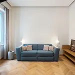 Chiaia Appartement *